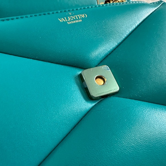 Authentic NWT valentino ONE STUD NAPPA BAG WITH CHAIN - Picture 16 of 17